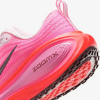 Nike Vomero Plus Hyper Pink Burgundy Crush - Running