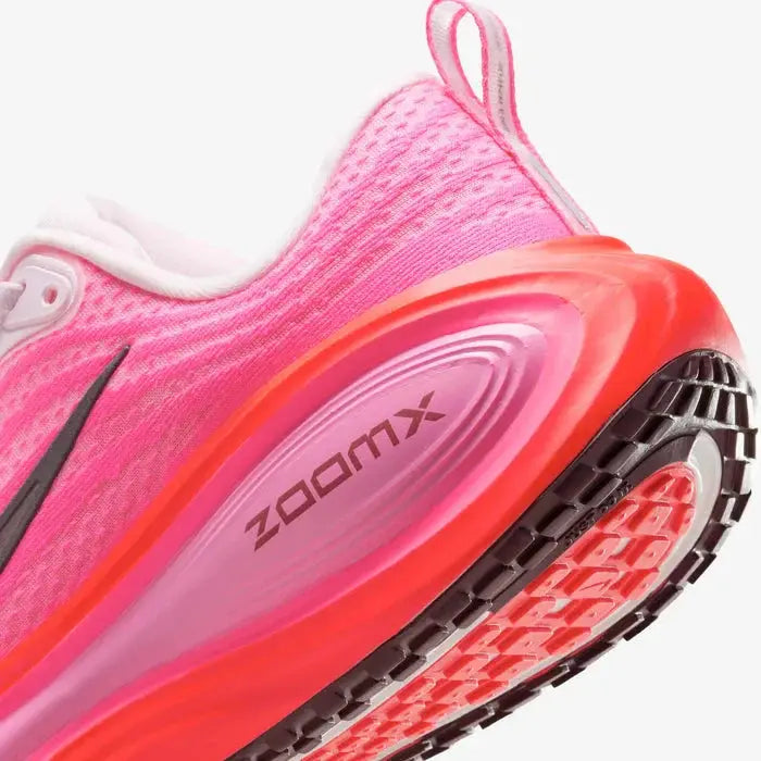 Nike Vomero Plus Hyper Pink Burgundy Crush - Running