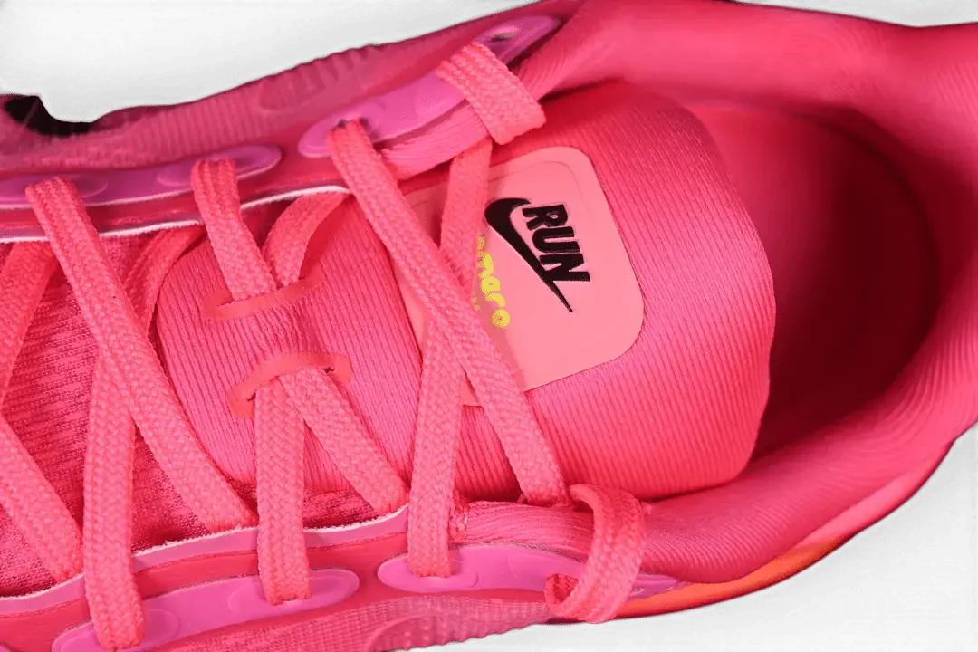 Nike Vomero Premium Hyper Pink - Running Shoes