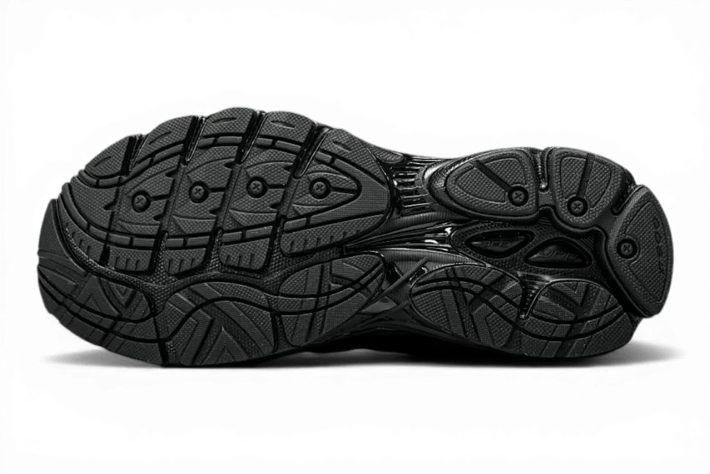 Saucony ProGrid Omni 9 Armor Black – Retro Runner - Running Shoes