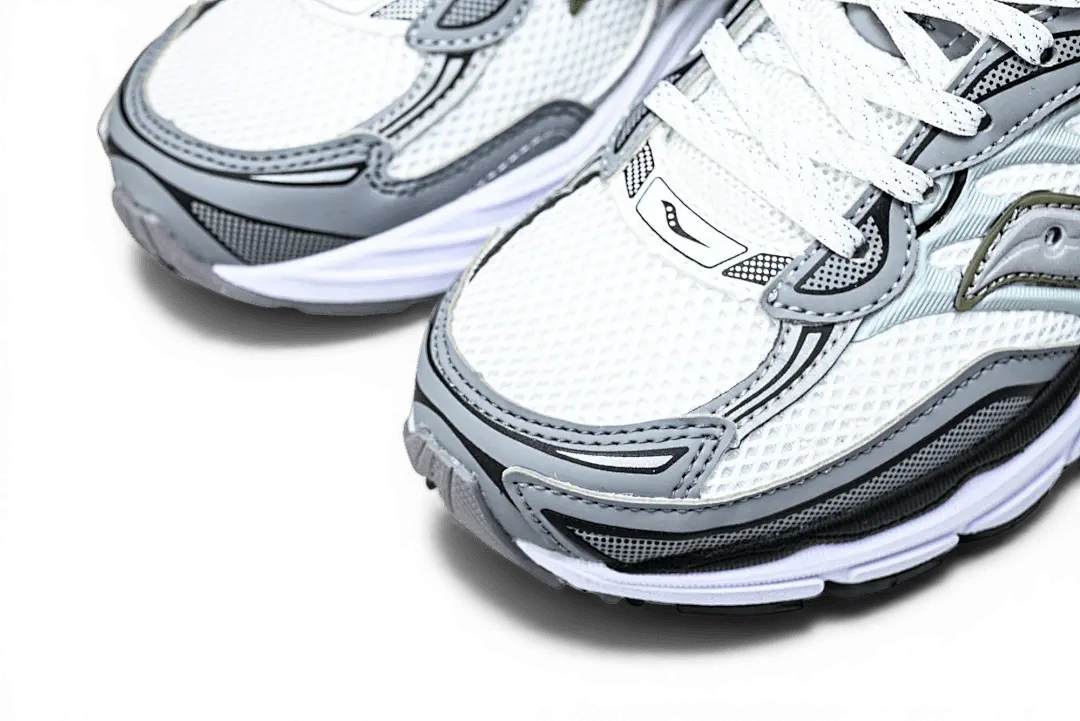 Saucony ProGrid Omni 9 Fabricated Future White Multi - Running Shoes