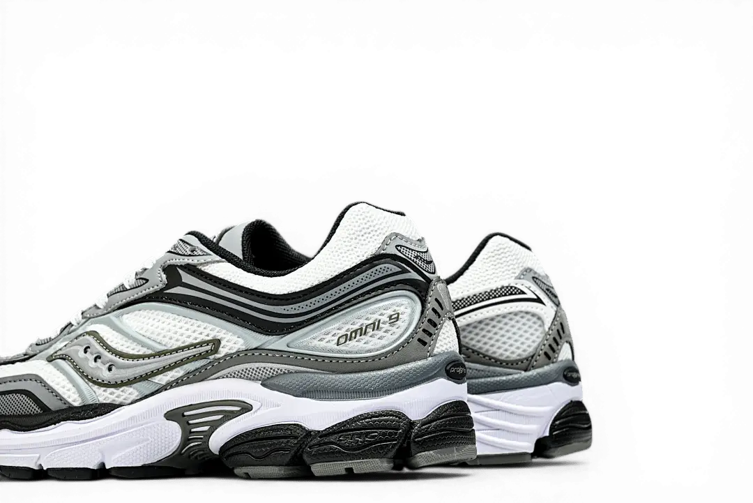 Saucony ProGrid Omni 9 Fabricated Future White Multi - Running Shoes
