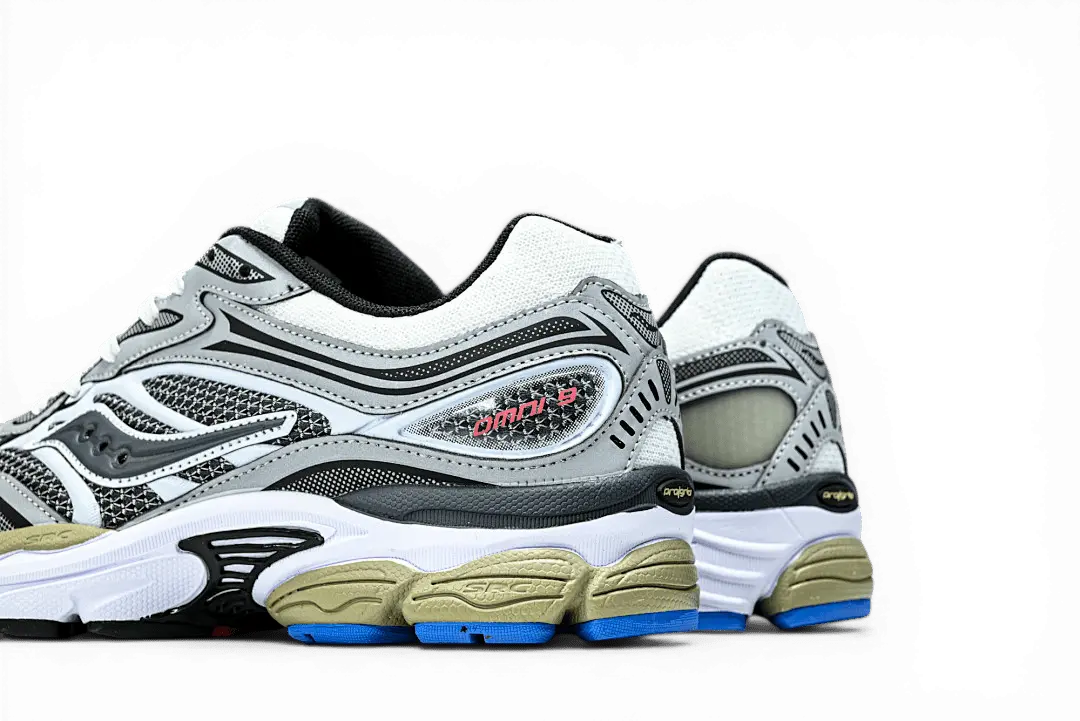 Saucony ProGrid Omni 9 Metallic Grey Silver – Sneaker - Running Shoes